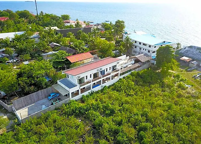 Hotel Uncle Panda Diving & Lounge